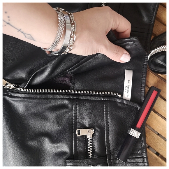 Sold - Picture 4 of 4